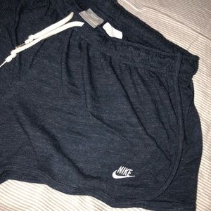 XL Navy Nike Short